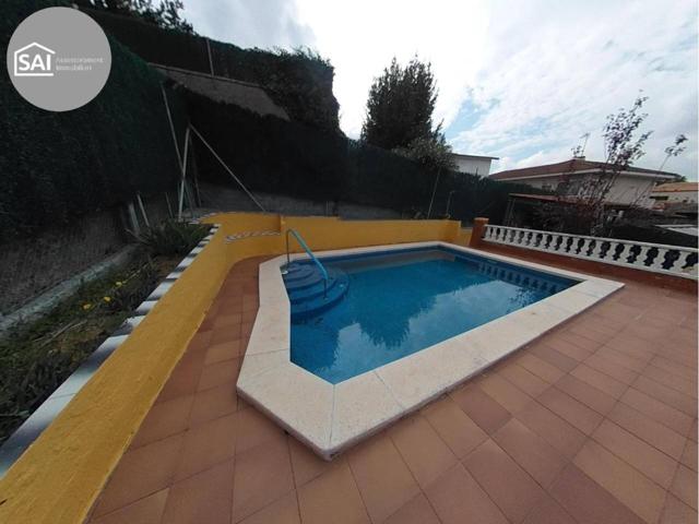 CASA EN CAN SALGOT CON PISCINA, JARDIN Y PLACAS SOLARES photo 0