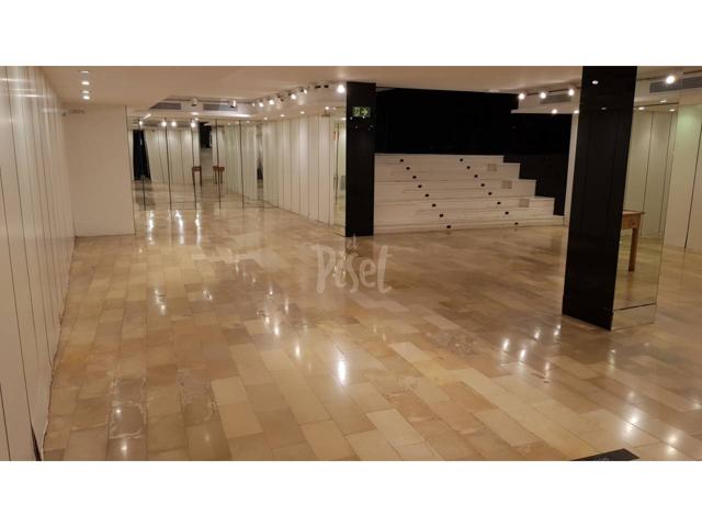 Local en venta en Eixample photo 0