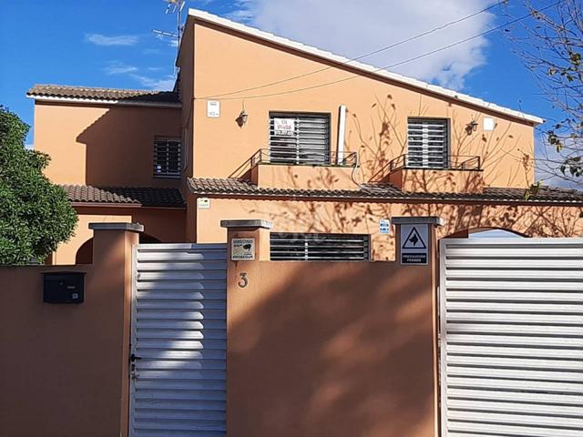Casa en venta en c. josep maría folch i torres, 3, Vendrell, El, Tarragona photo 0