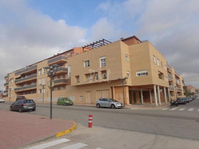 Dúplex con terraza en un pueblo tranquilo. photo 0