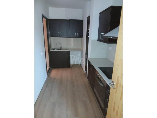 ¡Piso en alquiler en Vinebre con parking y terraza privada! photo 0