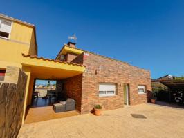 🏡 ¡GRAN OPORTUNIDAD! CASA DE 240 m² CON JARDÍN, PARKING Y PISCINA photo 0