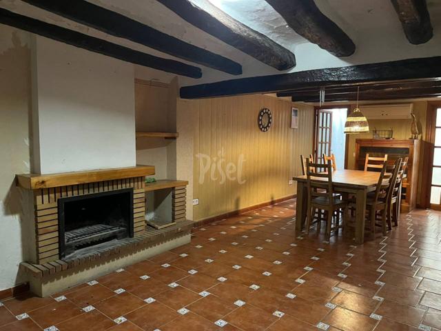 🏡 Oportunidad en Querol Amplia casa con balcón y muchas comodidades 🌞 photo 0