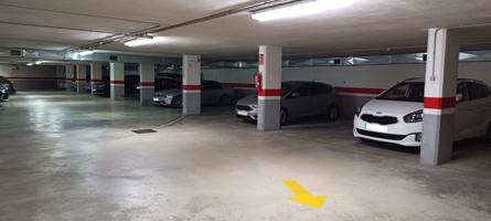 VENTA DE PLAZA DE GARAJE EN EDIFICIO RESIDENCIAL. photo 0