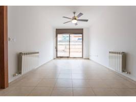 Piso en venta en Sant Vicenç de Castellet photo 0