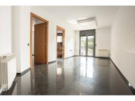 Piso en venta con plaza de parking en Sant Vicenç de Castellet photo 0