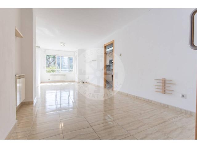 Piso en venta en Sant Vicenç de Castellet photo 0