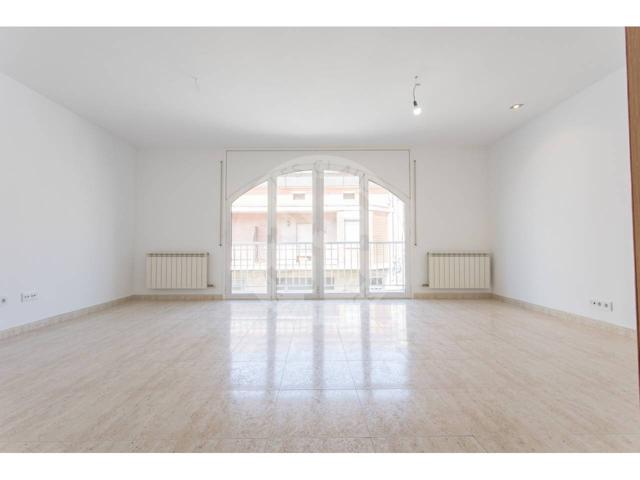 Casa unifamiliar en venta en Sant Vicenç de Castellet photo 0