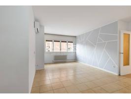 Piso en venta en Vic photo 0