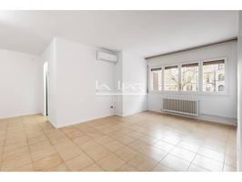 Piso en venta en Vic photo 0