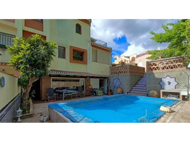 Casa en venta en Alfacar photo 0