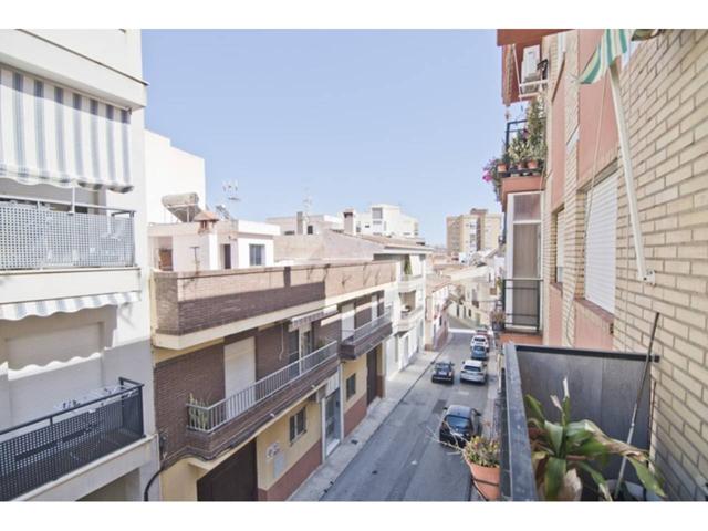 Piso en venta en Zona Ronda de Poniente-Avenidas Salobreña-Enrique Martín Cuevas(18600) photo 0