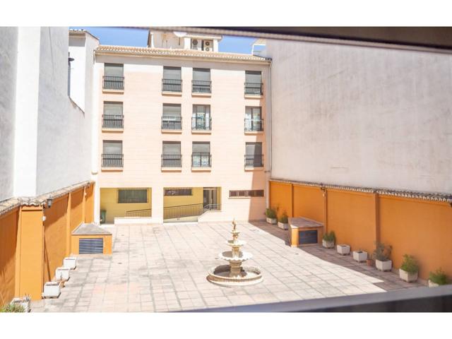 Apartamento con rentabilidad garantizada en el centro histórico de Granada — Calle Paz photo 0