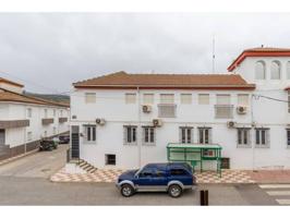 Casa con múltiples posibilidades en Montillana: amplia, funcional y con espacios únicos photo 0