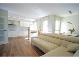 Tu nuevo hogar te está esperando: Dúplex exclusivo con encanto y luminosidad photo 0