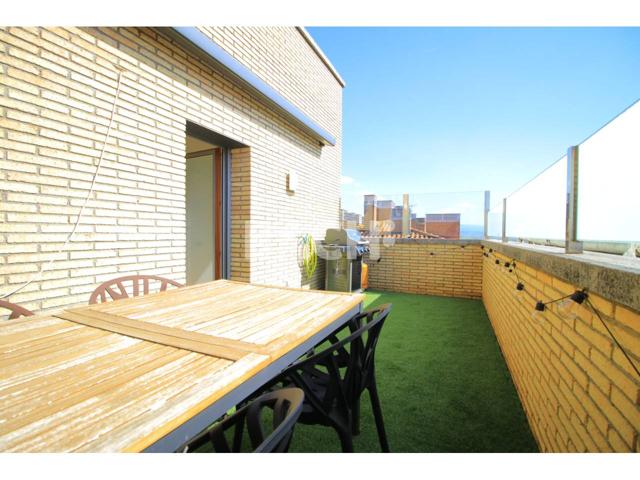 Tu nuevo hogar te está esperando: Dúplex exclusivo con encanto y luminosidad photo 0