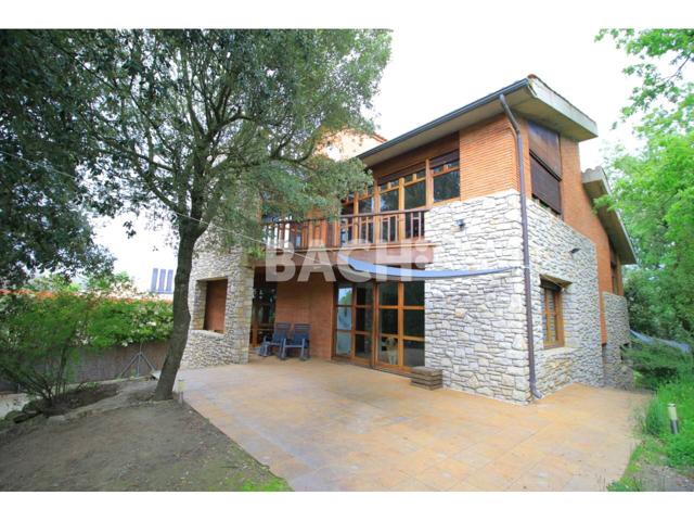 Una casa para vivirla. Un hogar para amarla. photo 0