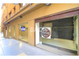 Local comercial con gran escaparate en ubicación privilegiada en el centro de Vic photo 0