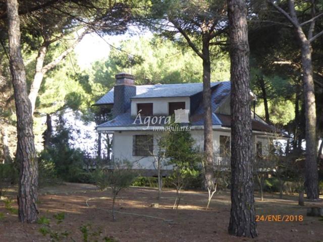 Chalet de recreo con amplio terreno en Villamarciel photo 0