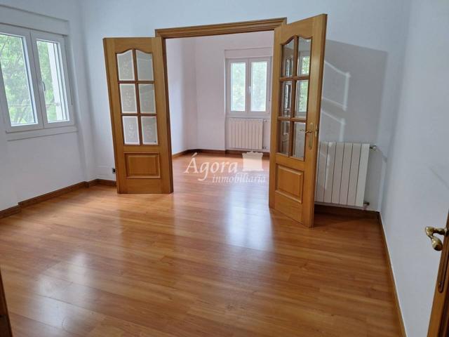 Vivienda luminosa y reformada en Paseo Zorrilla, frente al Corte Inglés photo 0