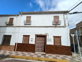 CASA EN ESQUINA HUÉTOR TÁJAR photo 0