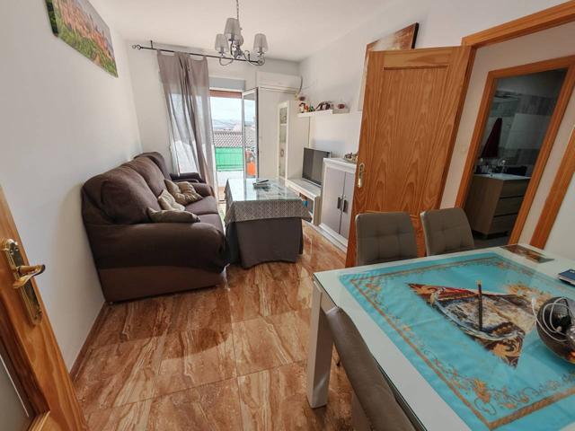 PISO REFORMADO Y AMUEBLADO EN HUÉTOR TÁJAR photo 0