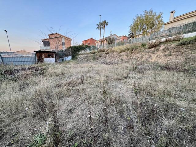 Terreno en venta en La Roca del Vallès photo 0