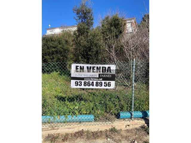 Venta de un solar en Palau-solità i Plegamans photo 0