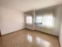 Venta de un piso en Palau-solità i Plegamans photo 0