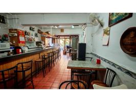 ¡SE VENDE BAR FUNCIONANDO Y TOTALMENTE EQUIPADO! photo 0