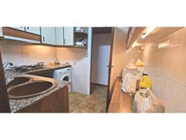 PISO CON ASCENSOR EN MONTIGALA- A 3 MIN DEL METRO photo 0