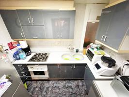 PISO EN VENTA 3 HAB., CON BALCON, PATIO Y ASCENSOR photo 0