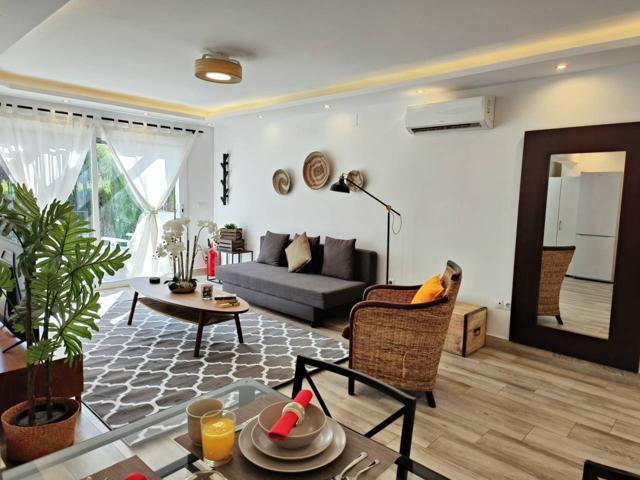 SE ALQUILA PRECIOSO Y COQUETO APARTAMENTO CON VISTAS AL MAR CON JARDIN Y PISCINA COMUNITARIA photo 0