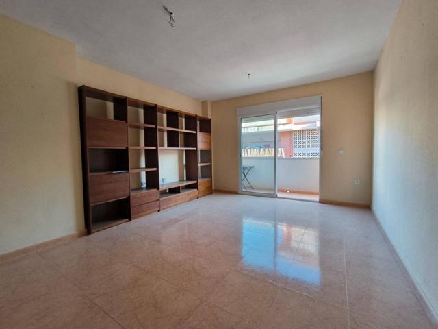 Estupendo Piso en Venta en El Palmar ¡Espacioso, Luminoso y con Mucho Potencial! photo 0