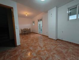 Te presento este estupendo piso en alquiler en La Flota photo 0