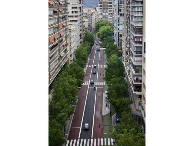¡Vive en pleno corazón de la ciudad! Piso en alquiler en Gran Vía photo 0