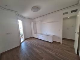 ¡Estupendo piso en venta en Alcantarilla! photo 0