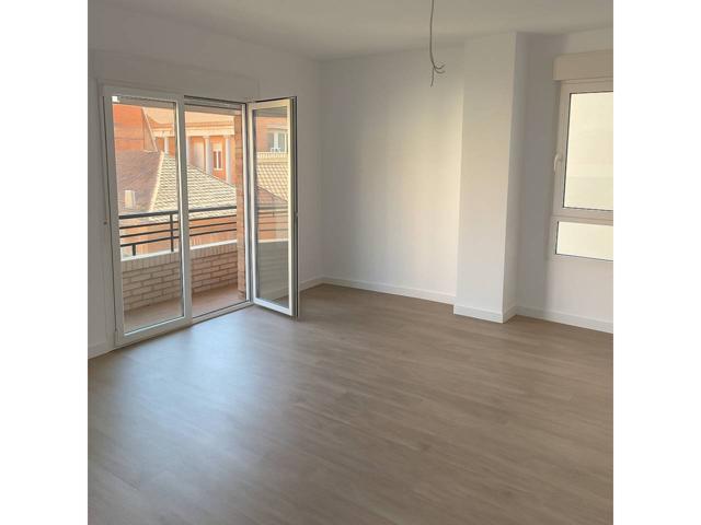 ¡Estupendo piso reformado en venta en zona Universidad! photo 0