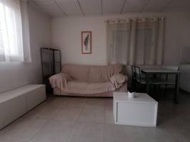 Estupendo apartamento en alquiler en Juan de Borbón photo 0