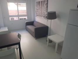 Apartamento en venta en Barrio del Carmen photo 0