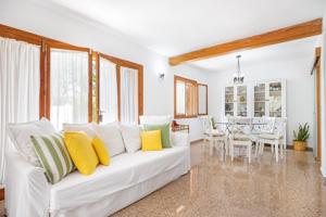 Alquiler de larga duración en El Campello: Vivienda unifamiliar con jardín y garaje photo 0