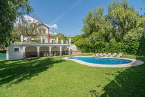 VILLA CON ENCANTO EN LOS MONTES DE MÁLAGA photo 0