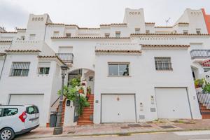 CHALET ADOSADO ESTEPONA photo 0
