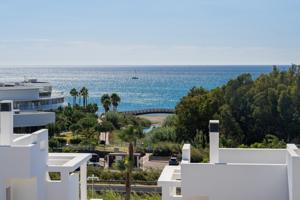 Ático Exclusivo Mala Kai | Vistas al Mar y Solárium Privado en Estepona photo 0