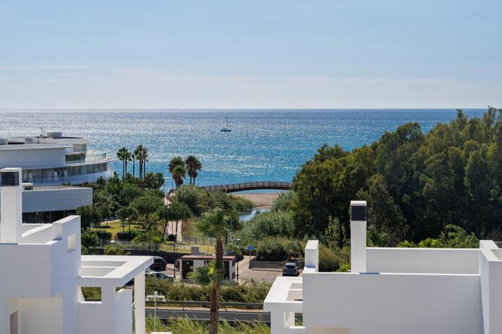 Ático Exclusivo Mala Kai | Vistas al Mar y Solárium Privado en Estepona photo 0