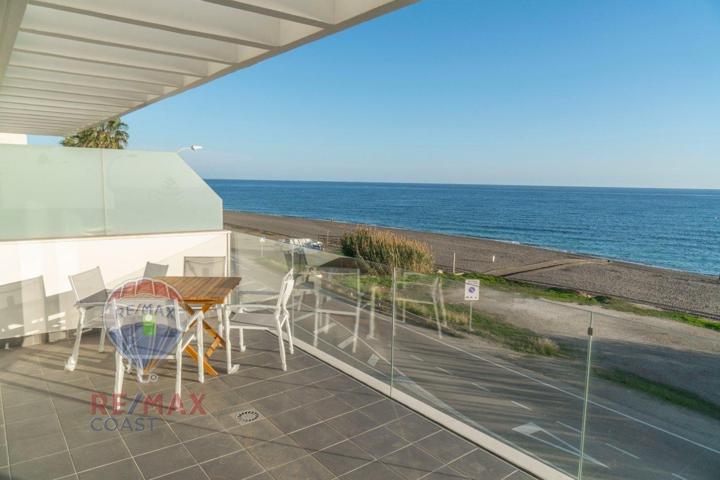 ¡Ático a un paso de playa en Benajarafe! photo 0