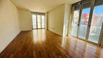 ¡Exclusiva Vivienda en el Corazón de la Ciudad! 🌟 photo 0