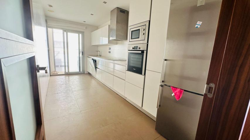¡Exclusiva Vivienda en el Corazón de la Ciudad! 🌟 photo 0