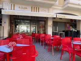 🍦 ¡Oportunidad de Negocio! Local con Terraza y Licencia en Vigor 🏪 photo 0