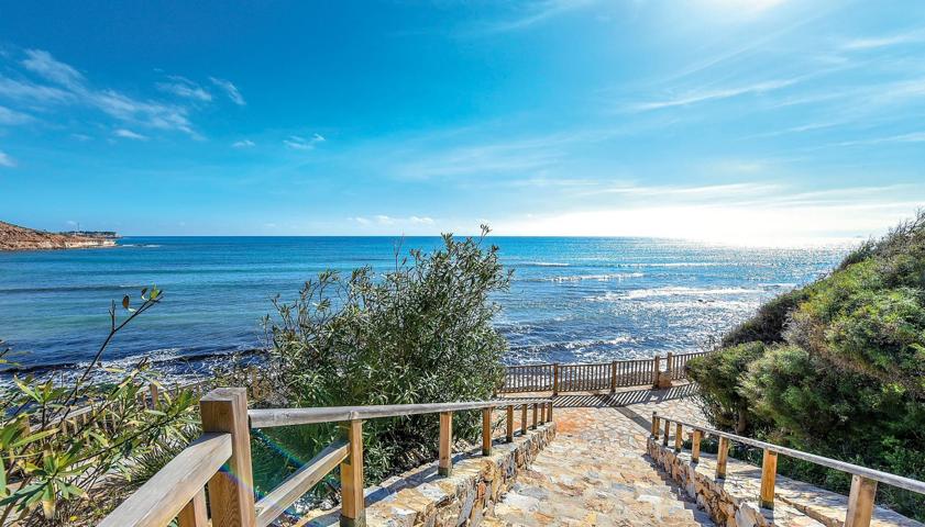 VIVIENDA CON JARDÍN PRIVADO CERCA DEL MAR photo 0